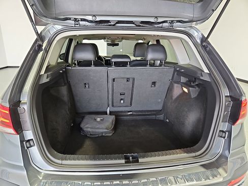 Certified 2023 Volkswagen Taos SE w/ Panoramic Sunroof Package FWD image 12