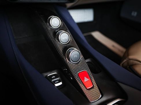 Certified 2022 Ferrari Portofino M RWD image 40