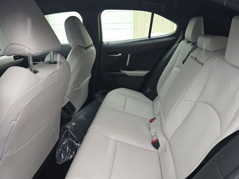 Used 2025 Lexus UX 300h AWD w/ Accessory Package (Z2) image 11