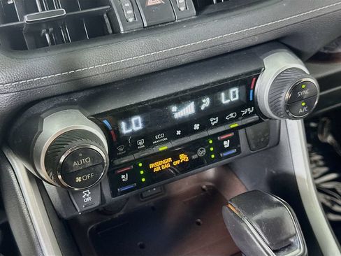 Used 2019 Toyota RAV4 Limited w/ Cold Weather Package FWD image 26