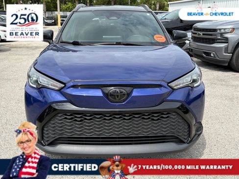 Used 2024 Toyota Corolla Cross AWD Hybrid w/ Moonroof Package image 3