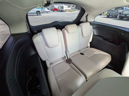 Used 2025 Honda Odyssey EX-L image 32
