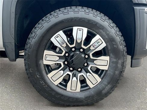 New 2026 GMC Sierra 2500 Denali w/ Denali Reserve Package image 19