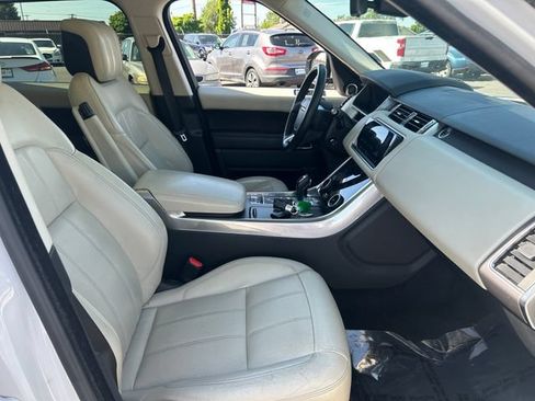 Used 2019 Land Rover Range Rover Sport HSE AWD/4WD image 34