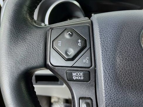 Used 2019 Toyota Sequoia SR5 AWD/4WD image 15