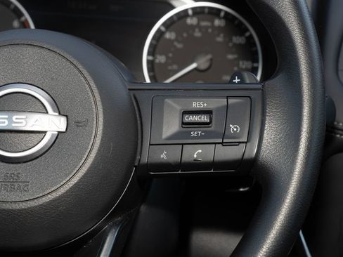 Used 2024 Nissan Rogue S AWD/4WD image 26