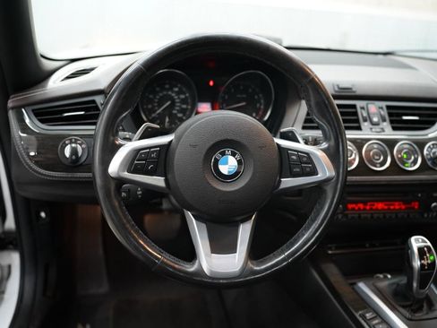 Used 2012 BMW Z4 sDrive28i RWD image 12