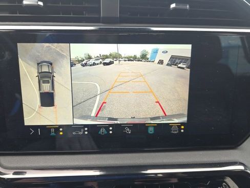 Used 2023 GMC Sierra 1500 AT4 w/ AT4 Premium Package image 24