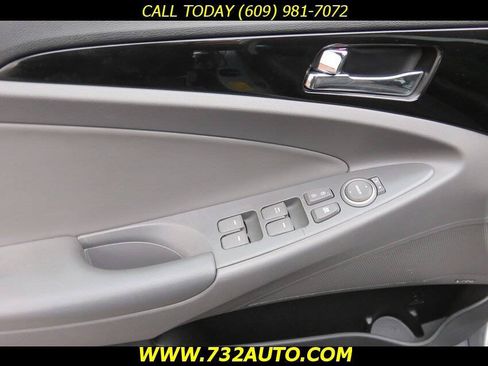 Used 2011 Hyundai Sonata Limited w/ Navigation Pkg 5 FWD image 30