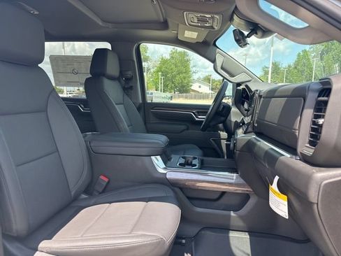 New 2026 Chevrolet Silverado 2500 LTZ w/ LTZ Premium Package AWD/4WD image 23