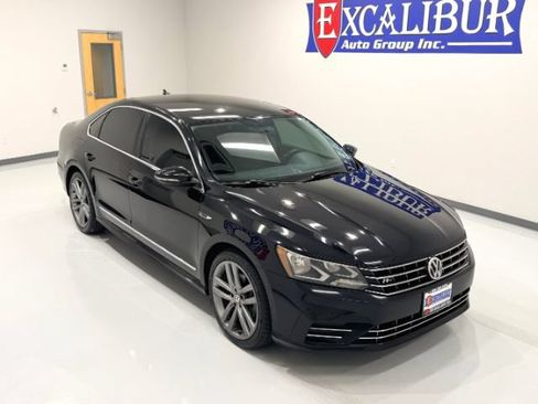 Used 2017 Volkswagen Passat 1.8T R-Line FWD image 39
