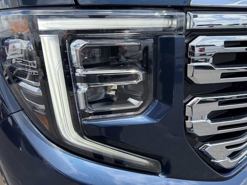 Certified 2023 GMC Sierra 1500 Denali w/ Denali Reserve Package AWD/4WD image 15