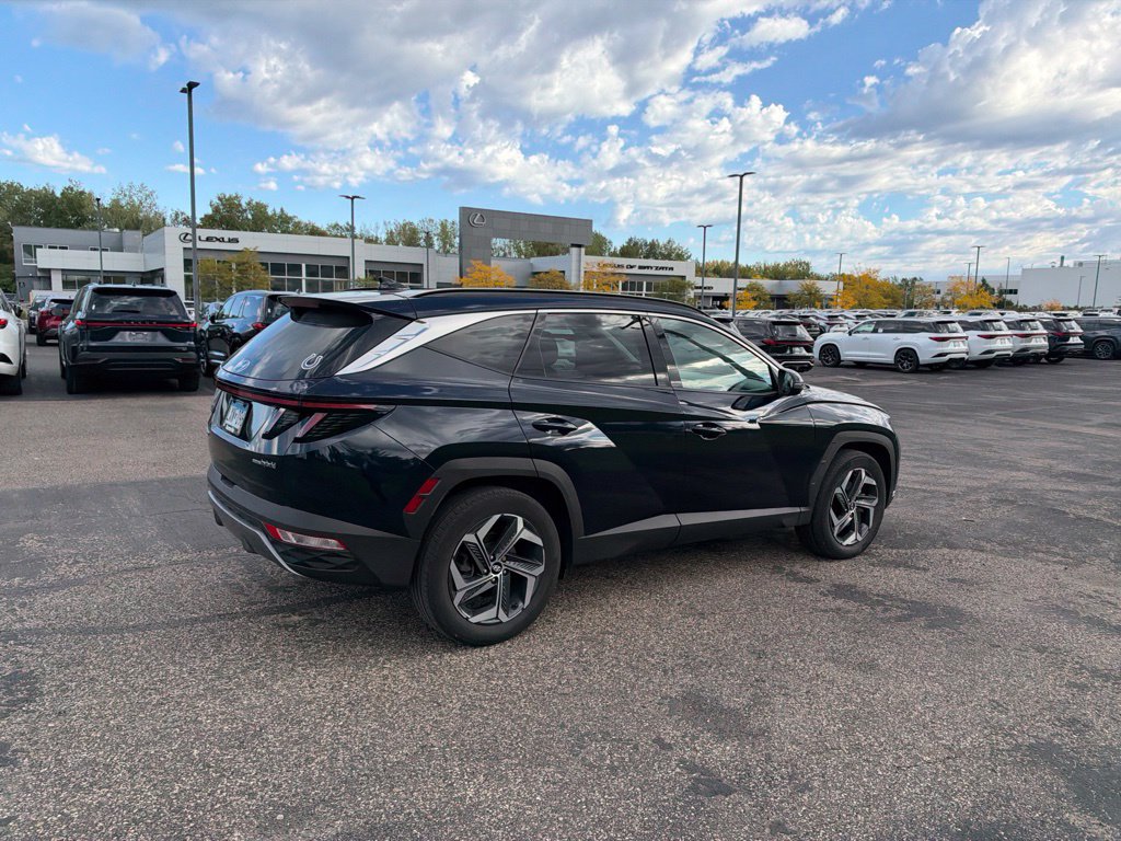 Used 2024 Hyundai Tucson Limited AWD/4WD image 16