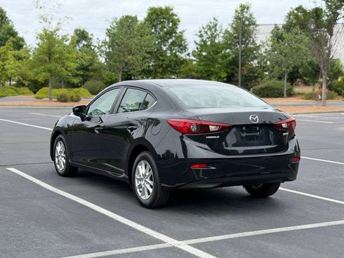 Used 2018 MAZDA MAZDA3 Sport w/ Preferred Equipment Package FWD image 5