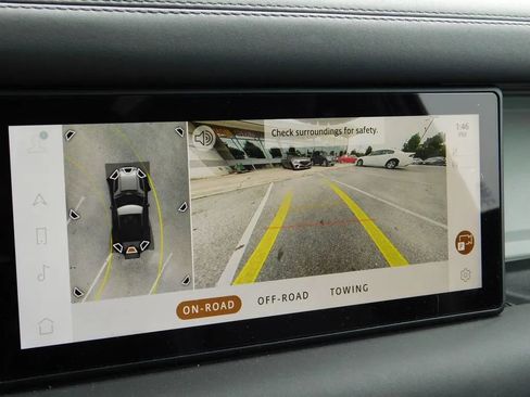 Used 2024 Land Rover Defender 90 S image 16