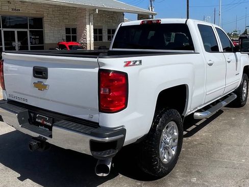 Used 2015 Chevrolet Silverado 2500 LT w/ LT Convenience Package AWD/4WD image 3
