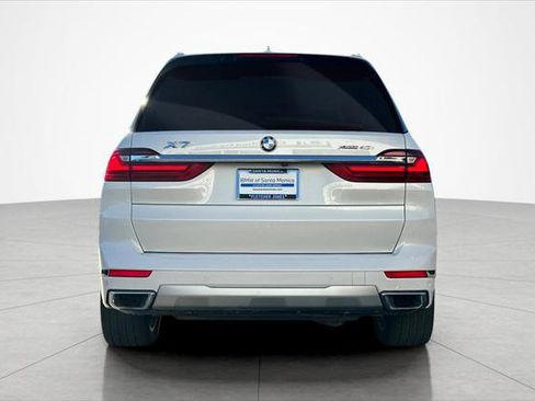 Used 2022 BMW X7 xDrive40i w/ Premium Package image 4