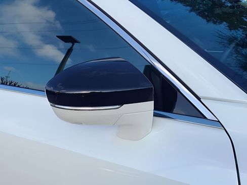 Used 2023 INFINITI QX60 Sensory w/ Cargo Package image 18