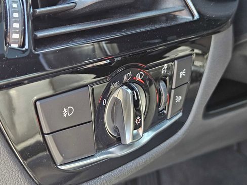 Used 2018 BMW 530i xDrive image 24