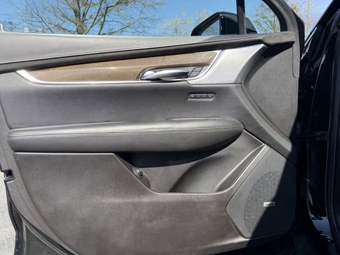 Used 2022 Cadillac XT5 Premium Luxury w/ Platinum Package image 9