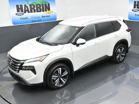 Used 2024 Nissan Rogue SL image 26