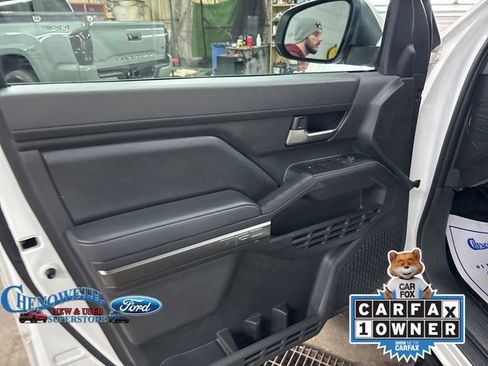 Used 2024 Toyota Tacoma TRD Sport image 10