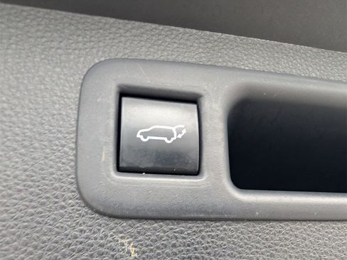 Used 2021 Toyota Highlander XSE image 34