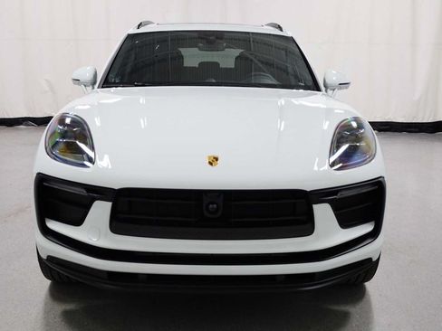 Certified 2026 Porsche Macan AWD/4WD image 14