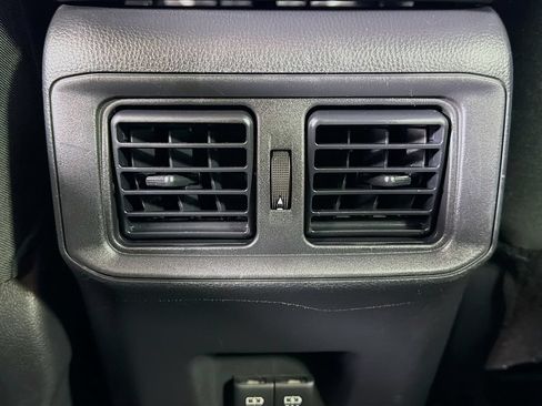 Used 2021 Toyota RAV4 XLE AWD/4WD image 21