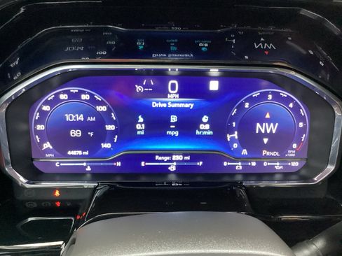 Used 2023 Chevrolet Silverado 1500 LT image 24