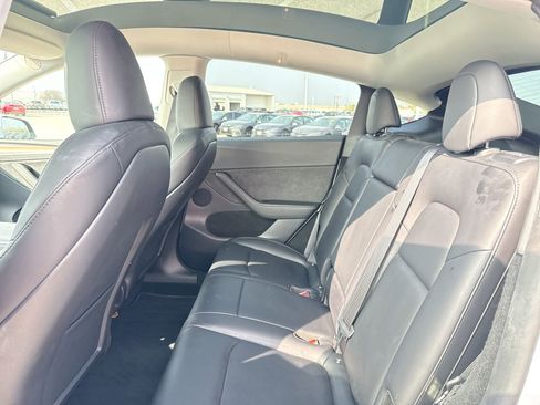 Used 2024 Tesla Model Y 2WD image 26