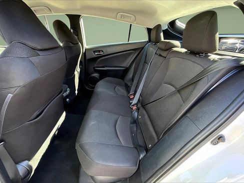 Used 2022 Toyota Prius L Eco image 23
