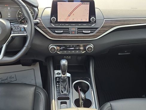 Used 2020 Nissan Altima 2.5 Platinum image 41