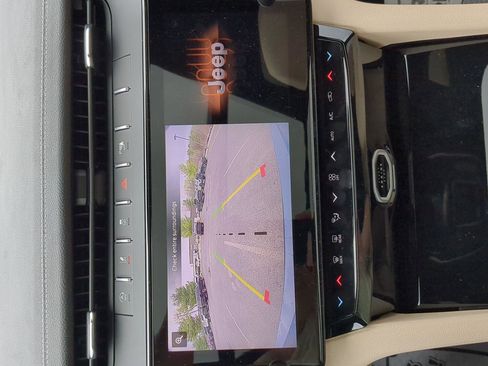 New 2026 Jeep Grand Cherokee L Limited w/ Limited Altitude Package AWD/4WD image 24
