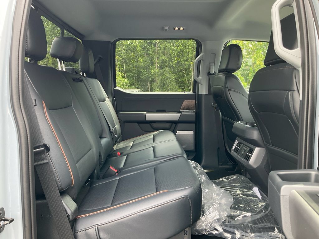 New 2026 Ford F250 Lariat w/ Chrome Package AWD/4WD image 13
