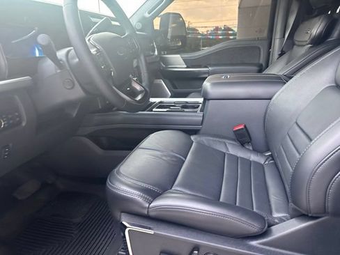 Used 2026 Ford F350 Platinum w/ FX4 Off-Road Package AWD/4WD image 4