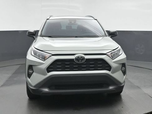 Used 2020 Toyota RAV4 XLE w/ Convenience Package AWD/4WD image 8