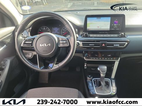 Used 2022 Kia Seltos S AWD/4WD image 14