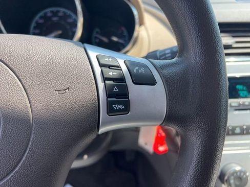 Used 2010 Chevrolet Malibu LS FWD image 15