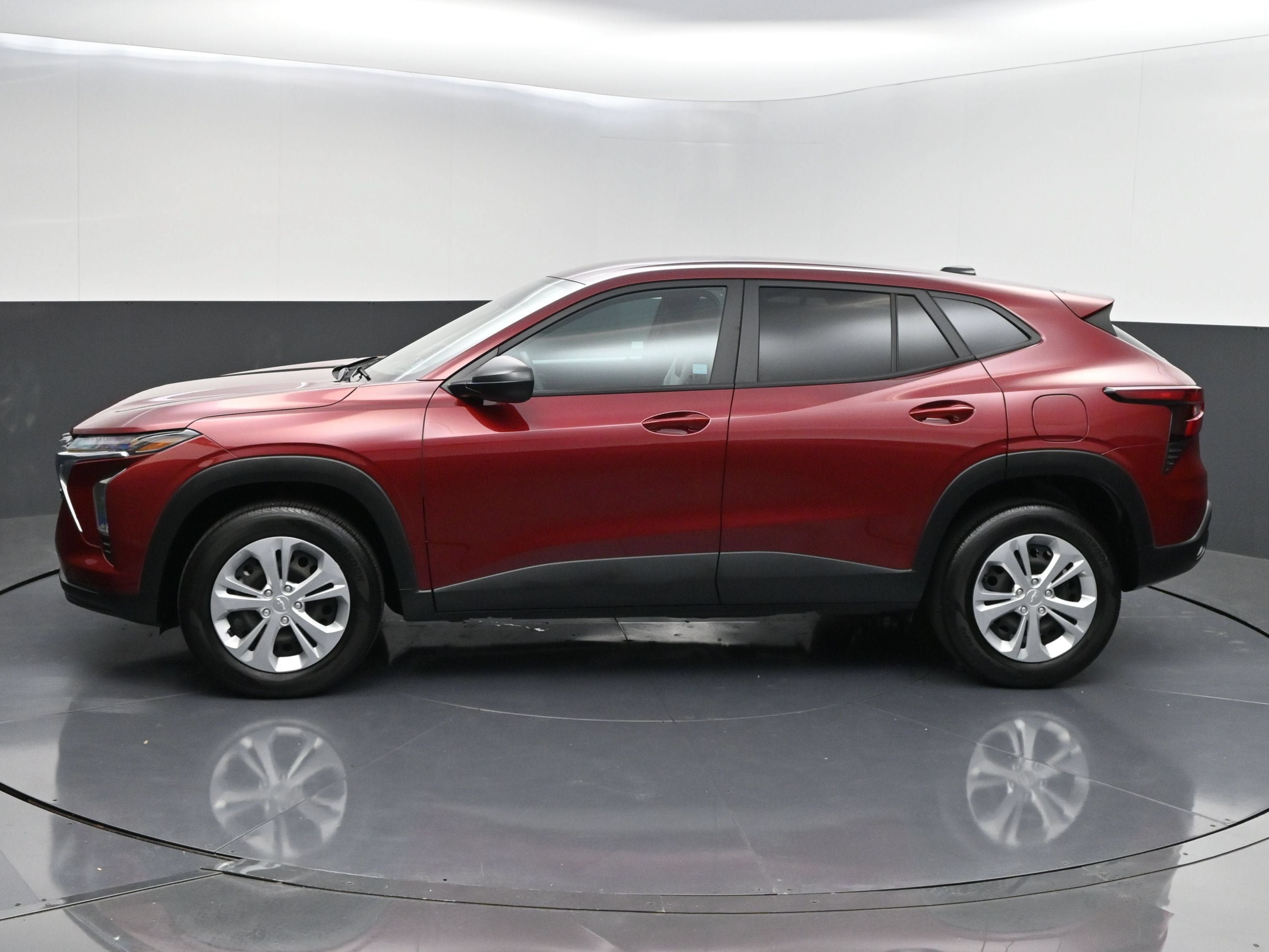 Certified 2024 Chevrolet Trax LS FWD image 5