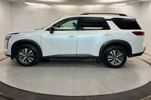 Used 2026 Nissan Pathfinder SL AWD/4WD image 2
