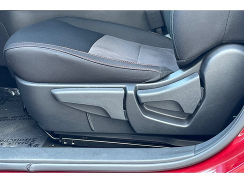Used 2025 Nissan Sentra SR FWD image 14