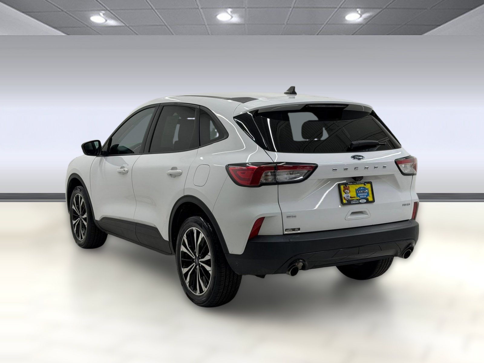 Used 2022 Ford Escape SE w/ SE Sport Appearance Package AWD/4WD image 2