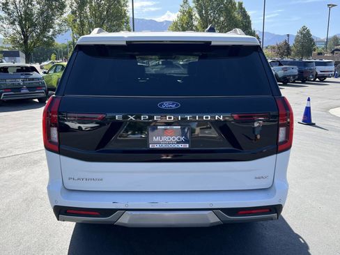 Used 2025 Ford Expedition Max Platinum AWD/4WD image 9