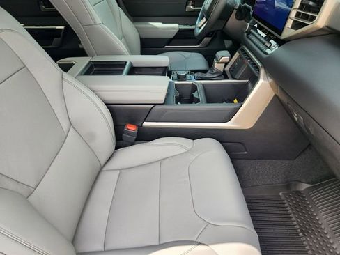 New 2026 Toyota Tundra Limited AWD/4WD image 12
