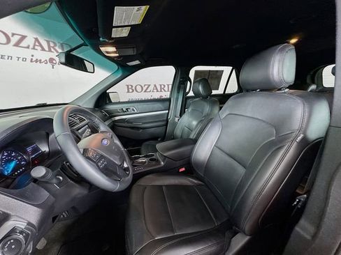 Used 2016 Ford Explorer XLT w/ Equipment Group 202A image 25