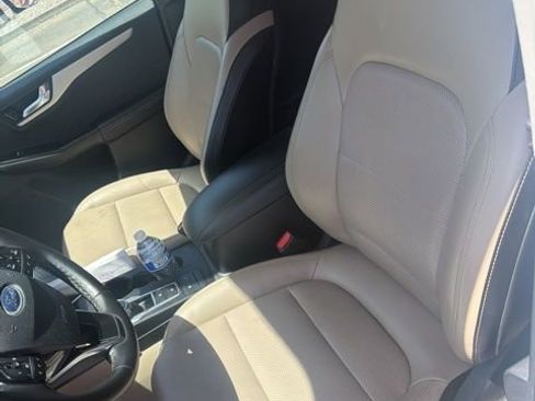 Used 2022 Ford Escape SEL AWD/4WD image 8