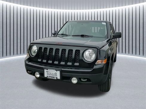 Used 2016 Jeep Patriot 75th Anniversary w/ Power Value Group image 18