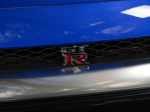 Used 2020 Nissan GT-R Premium AWD/4WD image 13