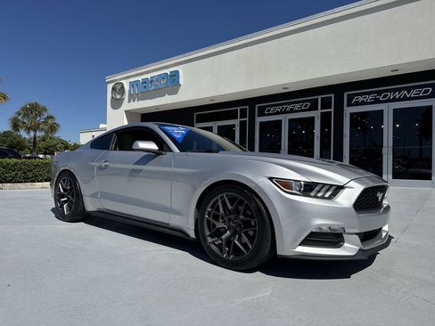 Used 2016 Ford Mustang Coupe RWD image 22